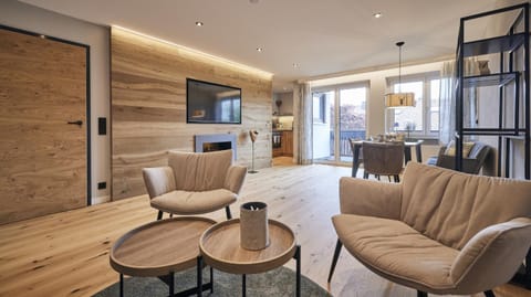 Living room, room service