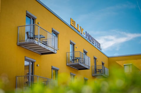 ELLY Hostel Apartment hotel in Freiberg