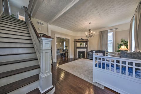 Beautiful Jacksonville Home Less Than 2 Mi to Downtown! Maison in Jacksonville