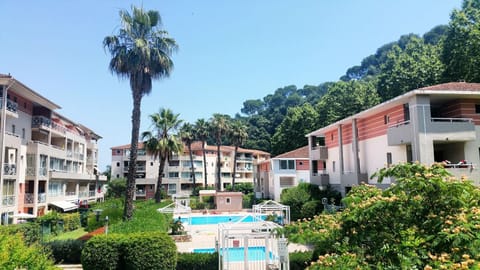 Loft ravissant avec piscine Wohnung in Cagnes-sur-Mer