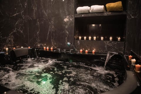 Superbe Appartement avec Jacuzzi... Apartment in Villefranche-sur-Saone