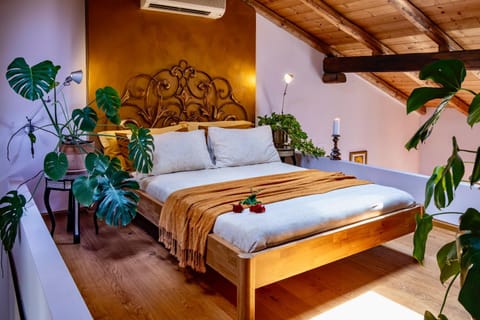 House of Alchemy - San Luca - Stadio Apartment in Bologna