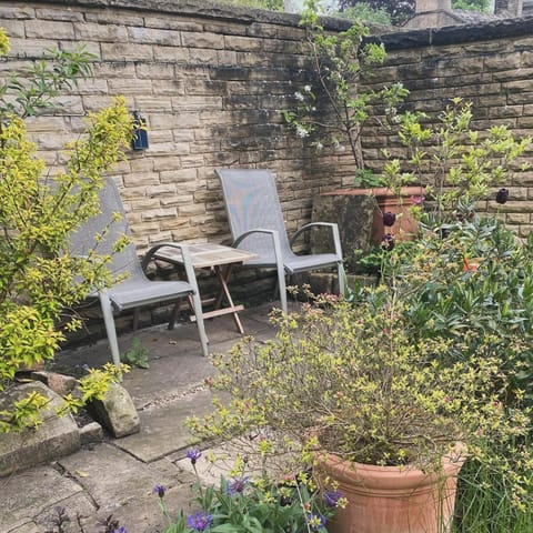 Holme Valley Vista, Holmfirth House in Holmfirth