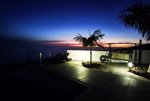 Balcony/Terrace, Sea view, Swimming pool, Sunset