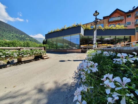 Residence Adamello Resort Apartahotel in Ponte di Legno
