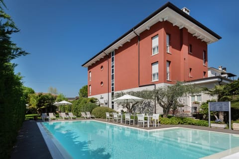 Vialeromadodici Rooms & Apartments Bed and Breakfast in Lazise