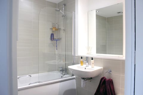 Bridgewater House - Private Room & Bathroom Near Etihad and CoOp Arena Vacation rental in Manchester