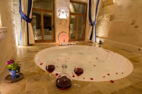Azure Cave Suites - Cappadocia Hotel in Turkey