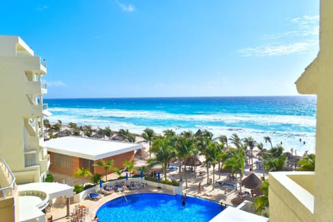 Hotel NYX Cancun Resort in Cancun
