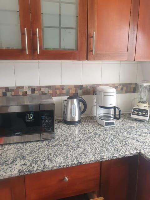 Coffee/tea facilities, Kitchen or kitchenette