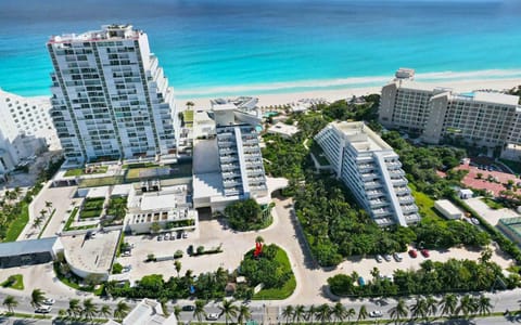 Park Royal Beach Cancun - All Inclusive Resort in Cancun