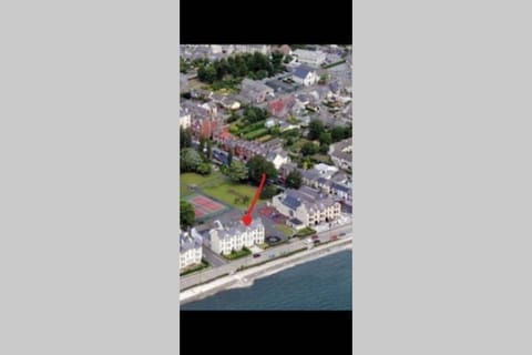 Are you looking for a big piece of heaven? Condo in Warrenpoint