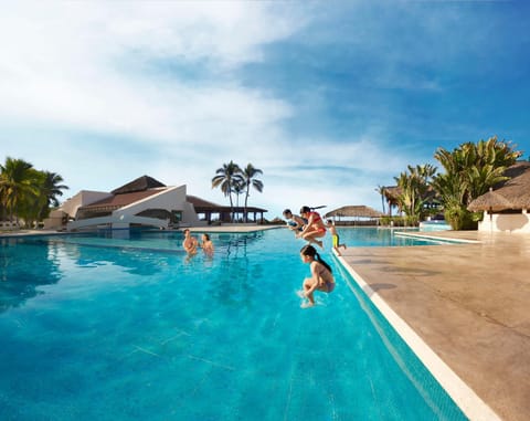 Park Royal Beach Ixtapa - All Inclusive Resort in Ixtapa Zihuatanejo