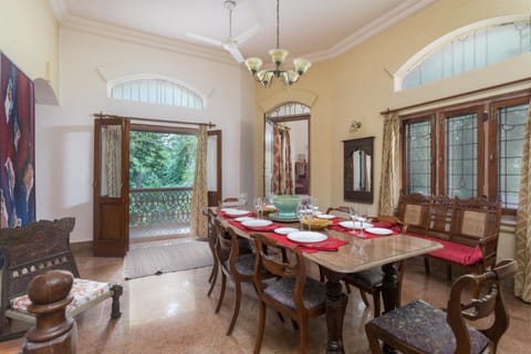 Hostie Chinar Haveli - Heritage home with Pool, Gurgaon Villa in New Delhi