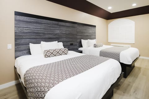 Sapphire Inn & Suites Hotel in Channelview