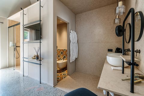 Bathroom, Photo of the whole room