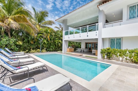 Exclusive Punta Cana Resort and Club Pool Villas Villa in Punta Cana