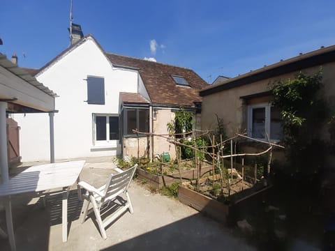 Le gîte des pierres House in Nogent-le-Rotrou