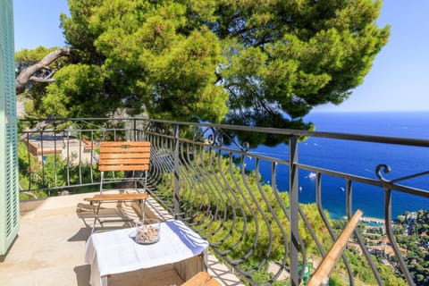 Day, Natural landscape, Balcony/Terrace, Sea view