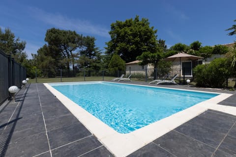 Pool view, Swimming pool, sunbed