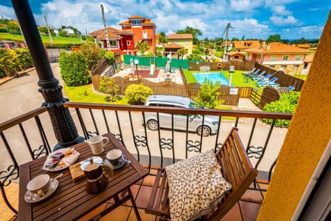 Balcony/Terrace, Pool view