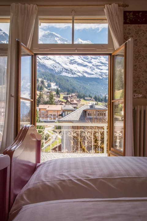 Balcony/Terrace, Mountain view