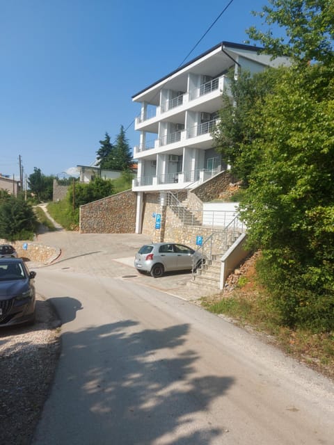 Velestovo View Apartments Apartment hotel in Ohrid