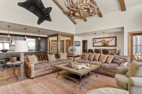 Edgemont 2803 - Luxury Ski-in Ski-out Penthouse House in Steamboat Springs