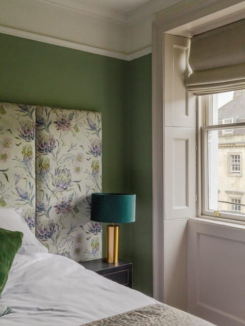 Impeccable 4-Bed Apartment in Bath Apartment in Bath