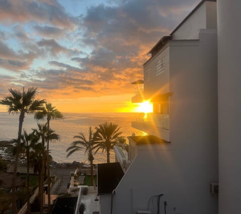 Sunset Ocean View Apartment in Arguineguín