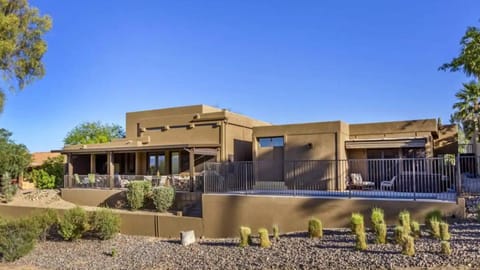 Luxe 4 Bdrm wPool and Spa on Golf Course Lot House in Fountain Hills