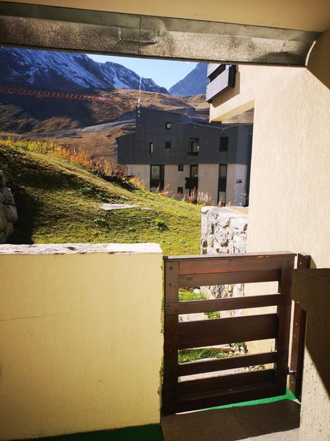 Balcony/Terrace, Mountain view