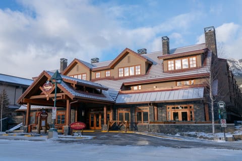 Banff Ptarmigan Inn Hotel in Banff