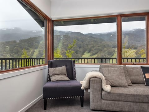 Living room, Mountain view