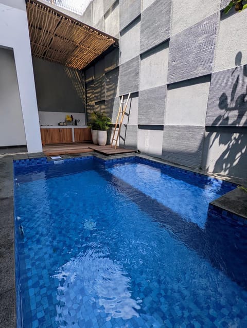 Cottonwood 4BR Villa Sutami with Pool Netflix BBQ Villa in Parongpong