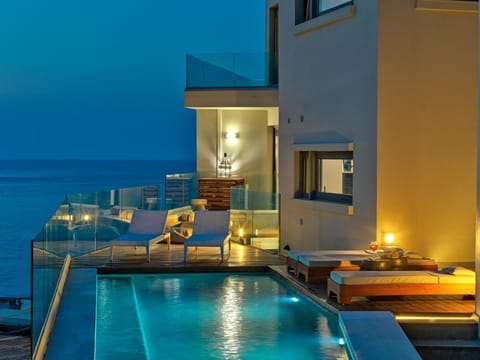 Pool view, Sea view