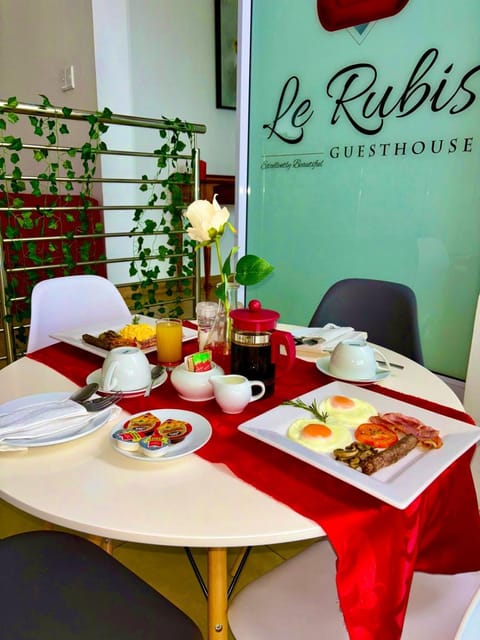 Le Rubis Guesthouse Bed and Breakfast in Port Elizabeth
