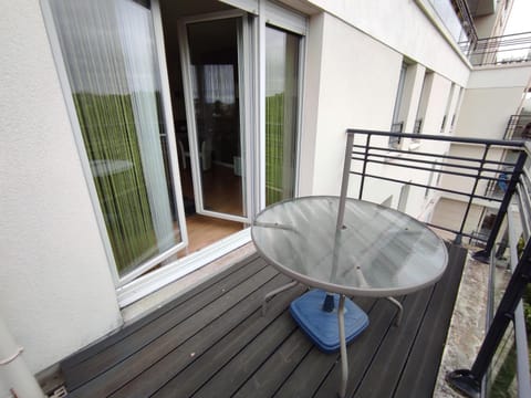 Bord de Seine Condo in Poissy