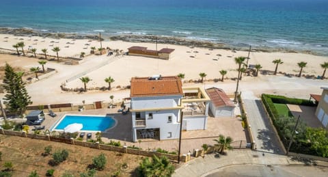 Sirens Beach House Villa in Sotira