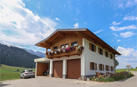 4 Bedroom Awesome Home In Walchsee Haus in Walchsee