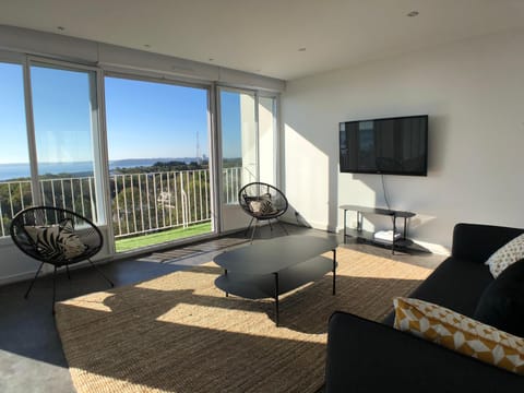 Living room, Sea view