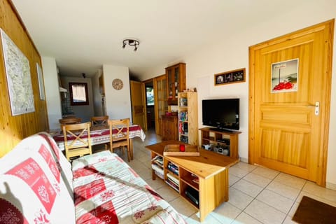 Nice Cosy Apt With Balcony In Briançon Apartment in Briançon