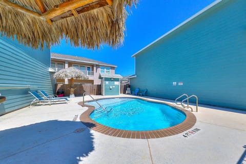 Coastal Calm House in North Padre Island