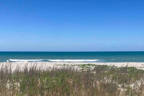 Sparkling 2bed 1bath Beach Home - Unit 214 House in Cape Canaveral