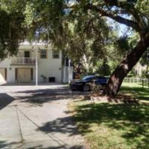 Tampa Lakehouse II 2 bedroom and 2 bathroom House in Town N Country