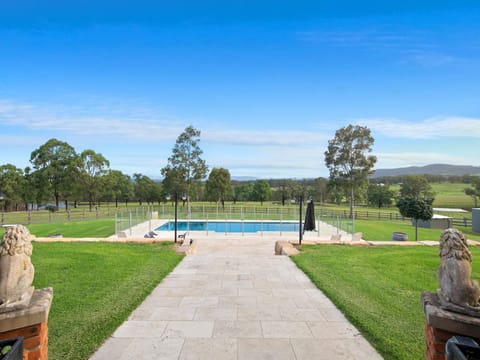 Marrowbone Mountain Views Haus in Cessnock