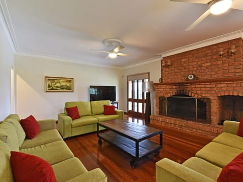 Marrowbone Mountain Views House in Cessnock