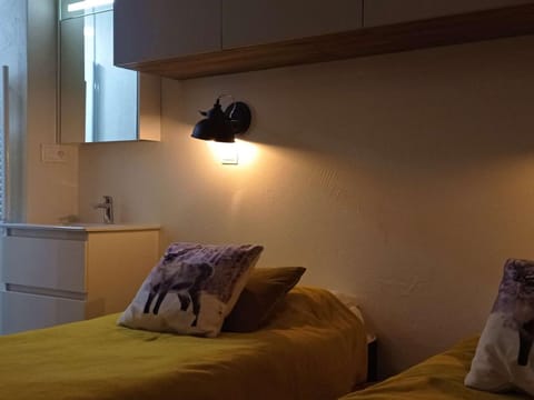 Somptueux chalet 130 m², 11 pers, vue montagnes, cheminée, 5 chambres - FR-1-545-27 Chalet in Les Allues