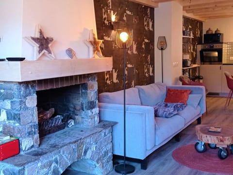 Somptueux chalet 130 m², 11 pers, vue montagnes, cheminée, 5 chambres - FR-1-545-27 Chalet in Les Allues