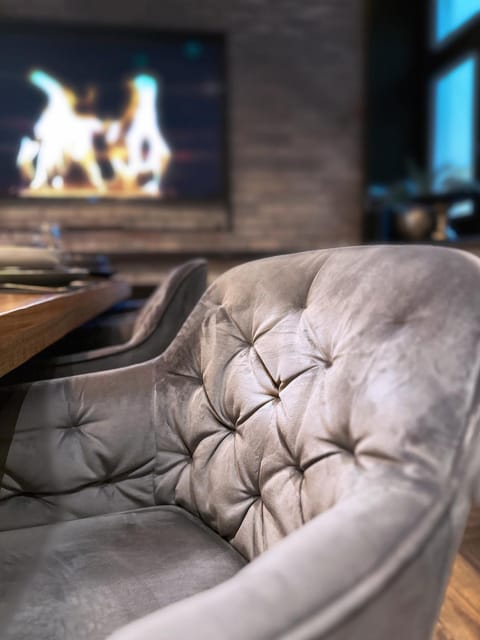 Dining area, kitchen